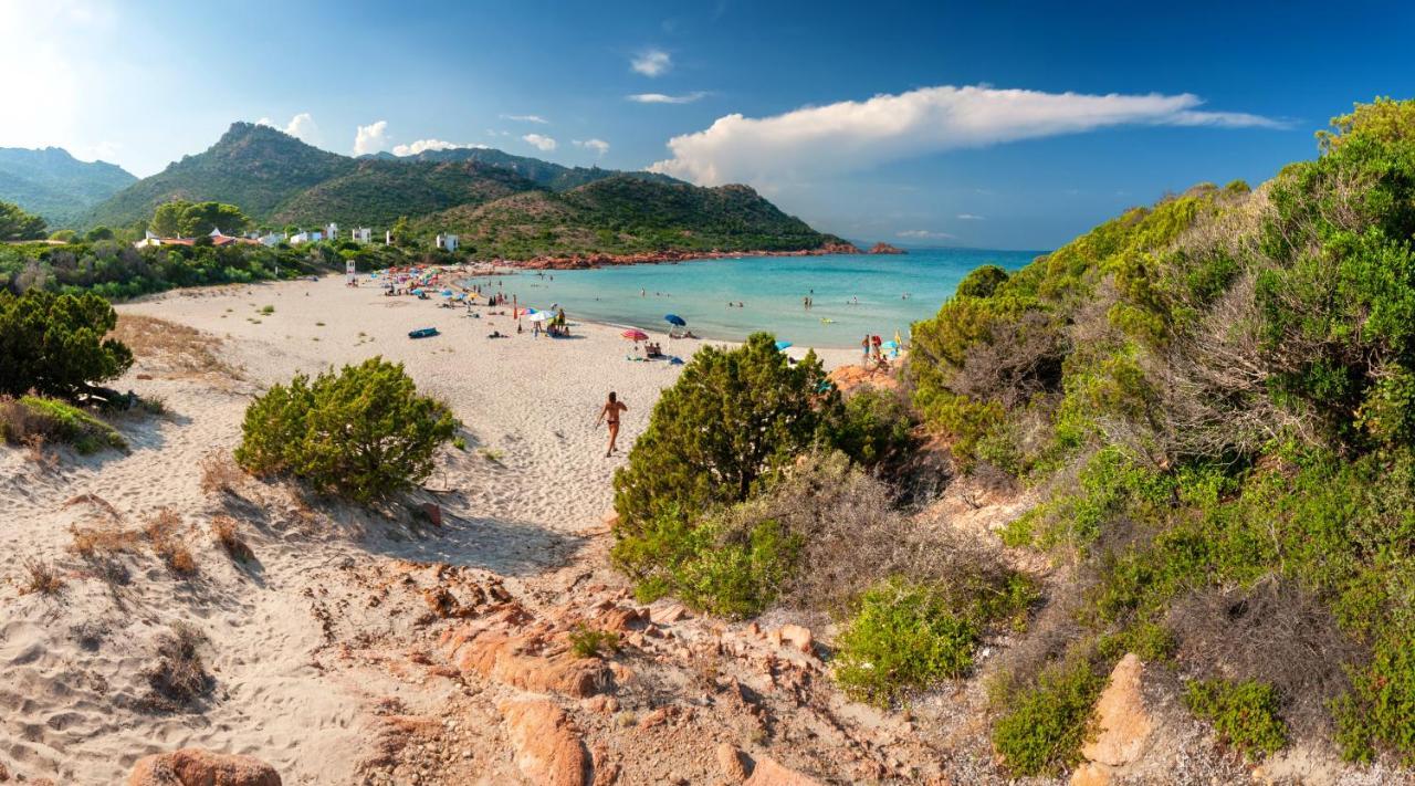 Le Corti Sarde Beach Apartments Bari Sardo Dış mekan fotoğraf
